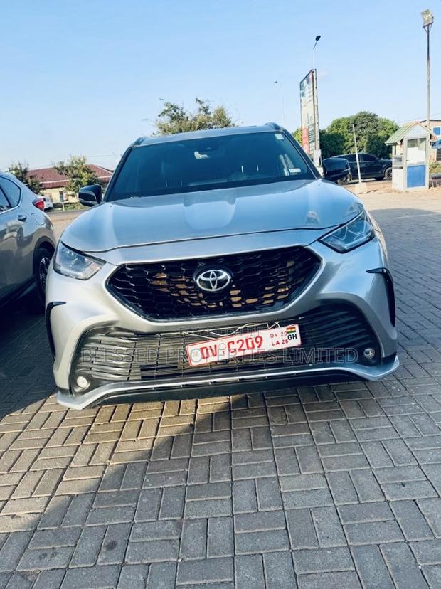 Toyota Highlander XSE 2021 Gray