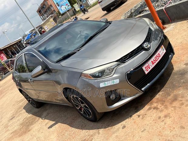 Toyota Corolla 2014 Gray