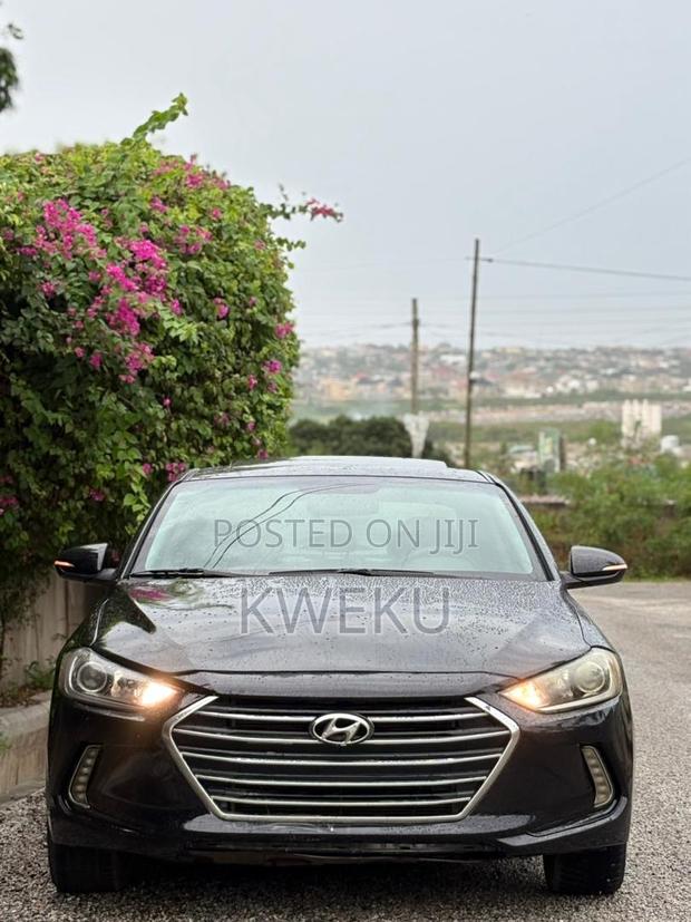 Hyundai Elantra Limited Sedan FWD (2.0L 4cyl 6A) 2017 Black