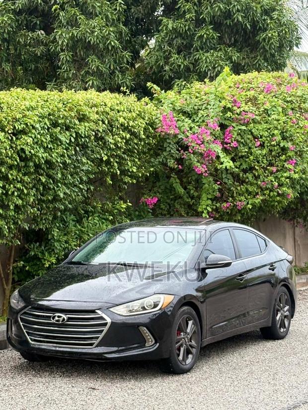 Hyundai Elantra Limited Sedan FWD (2.0L 4cyl 6A) 2017 Black