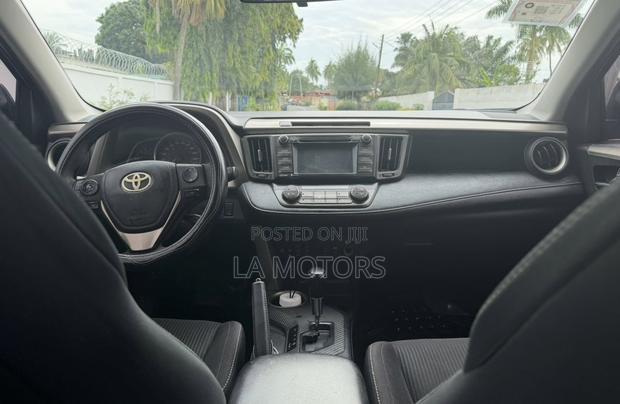 Toyota RAV4 2015 Blue