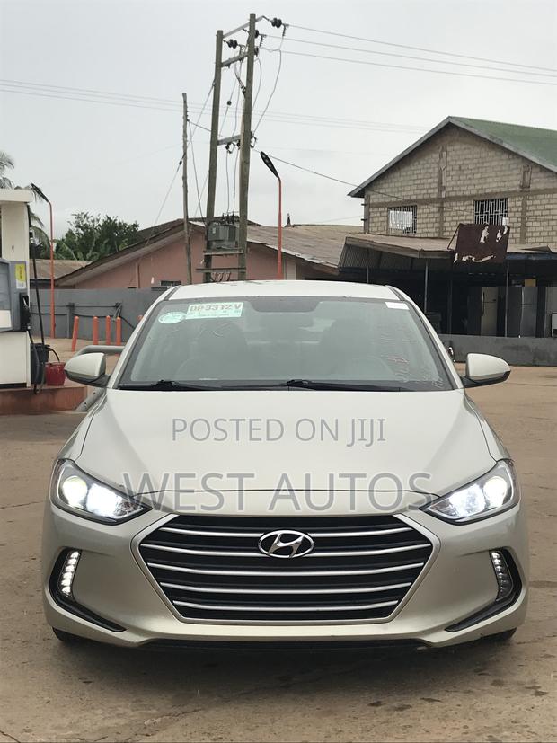 Hyundai Elantra Limited Sedan FWD (1.8L 4cyl 6A) 2016 Beige