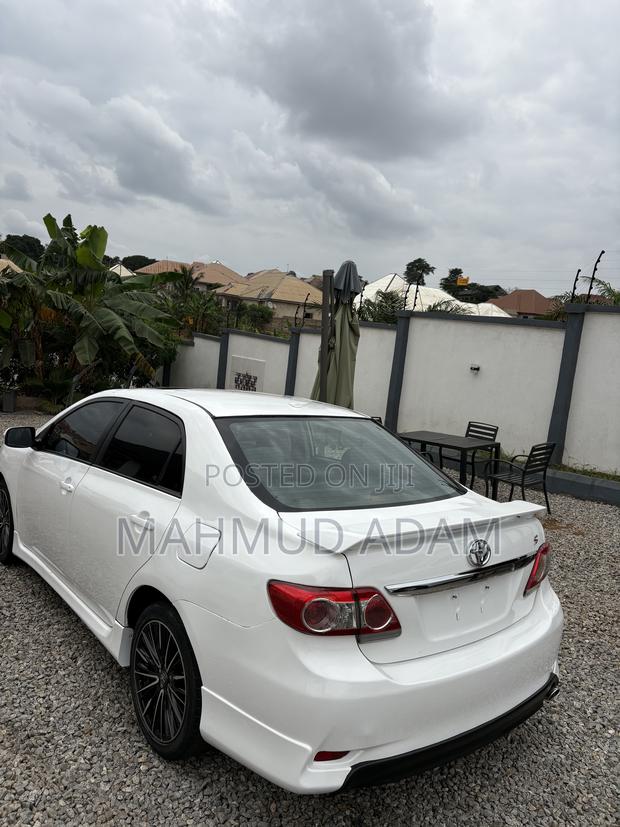 Toyota Corolla L 4dr Sedan (1.8L 4cyl 5M) 2012 White