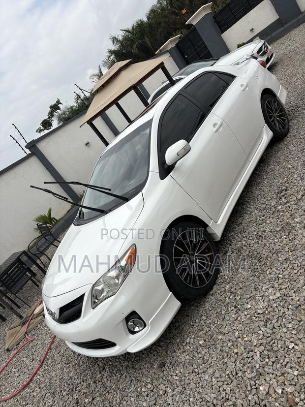 Toyota Corolla L 4dr Sedan (1.8L 4cyl 5M) 2012 White
