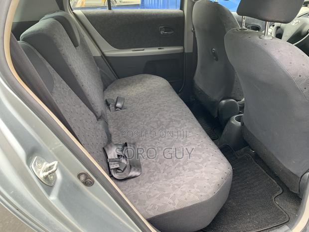 Toyota Vitz 2010 Silver