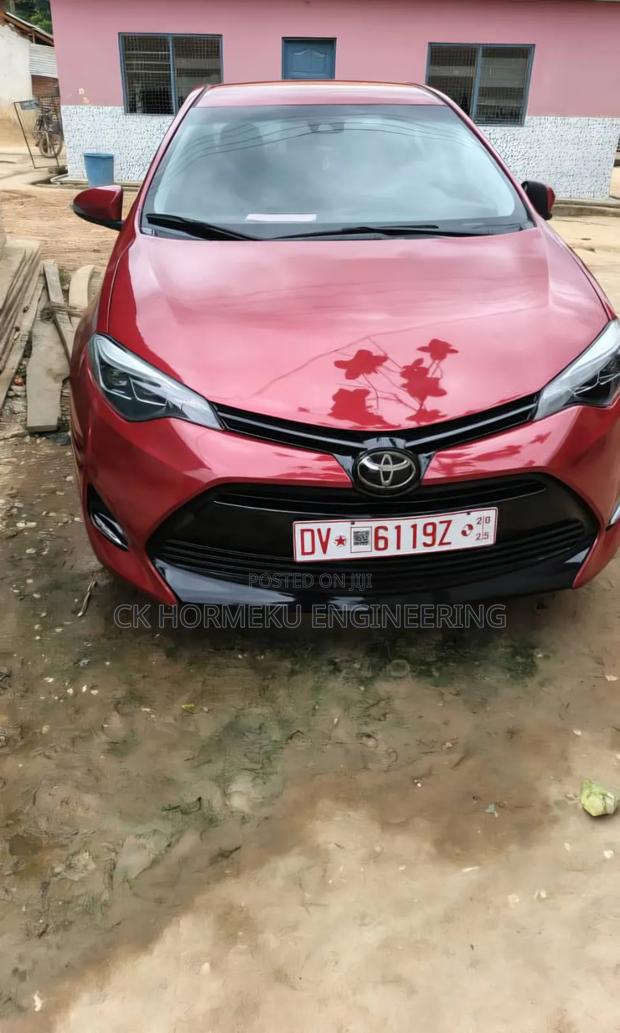 Toyota Corolla LE (1.8L 4cyl 2A) 2018 Red