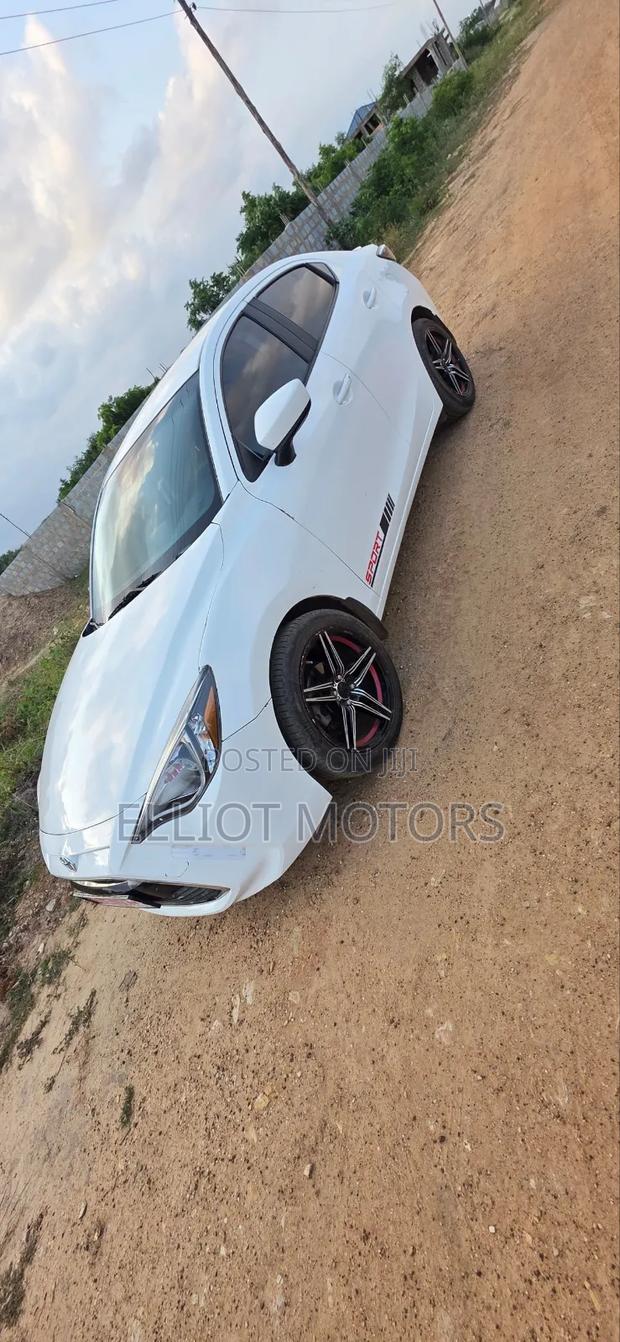 Toyota Yaris iA 1.5 FWD 2019 White