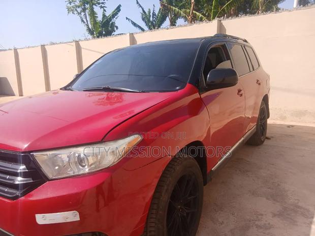 Toyota Highlander 2013 Red