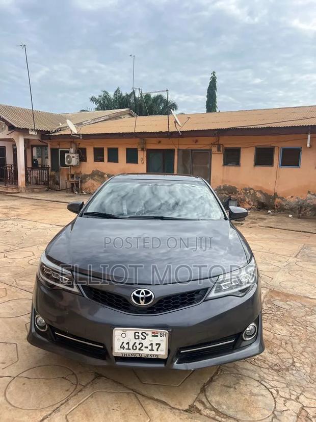 Toyota Camry L 4dr Sedan (2.5L 4cyl 6A) 2014 Silver
