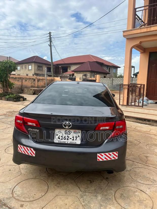 Toyota Camry L 4dr Sedan (2.5L 4cyl 6A) 2014 Silver
