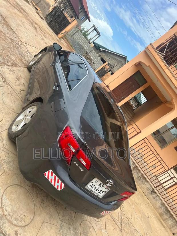 Toyota Camry L 4dr Sedan (2.5L 4cyl 6A) 2014 Silver