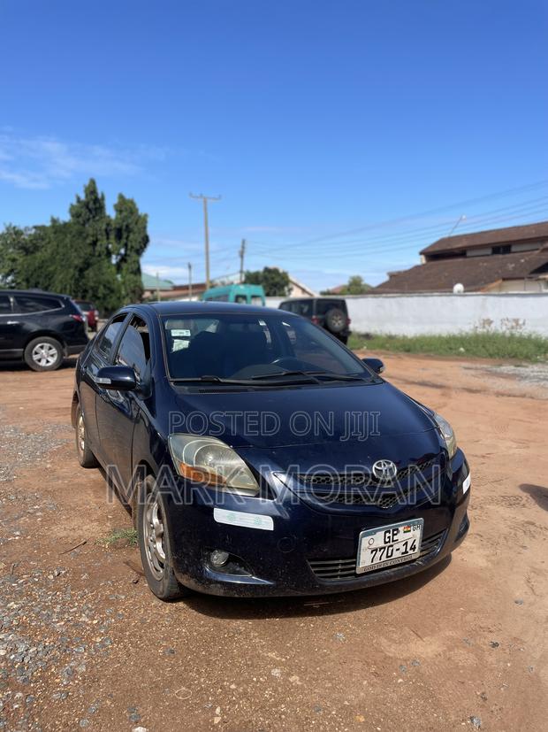 Toyota Yaris 2010 Blue