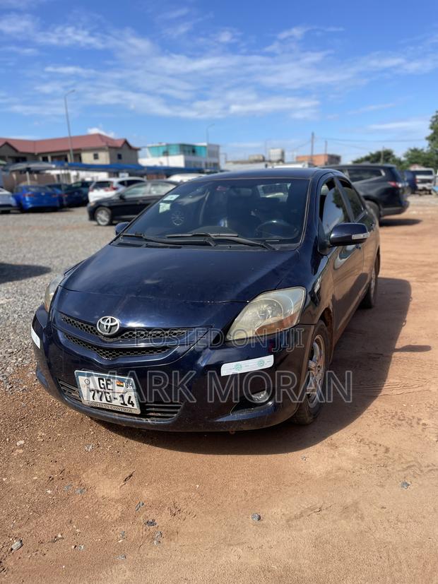 Toyota Yaris 2010 Blue