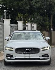 Volvo S90 T6 Momentum AWD 2017 White for sale