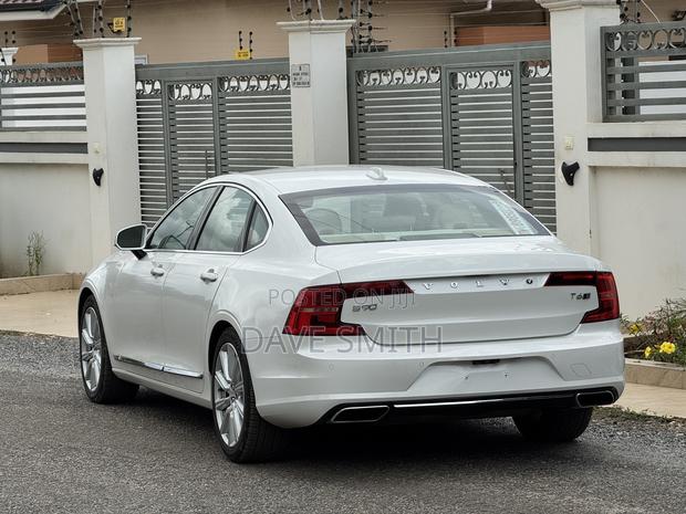 Volvo S90 T6 Momentum AWD 2017 White