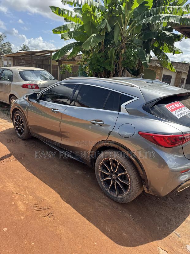 Infiniti QX30 2017 Black