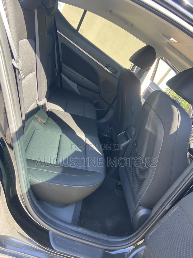 Hyundai Elantra 2017 Black