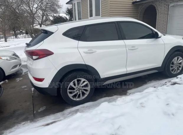Hyundai Tucson Limited FWD 2017 White