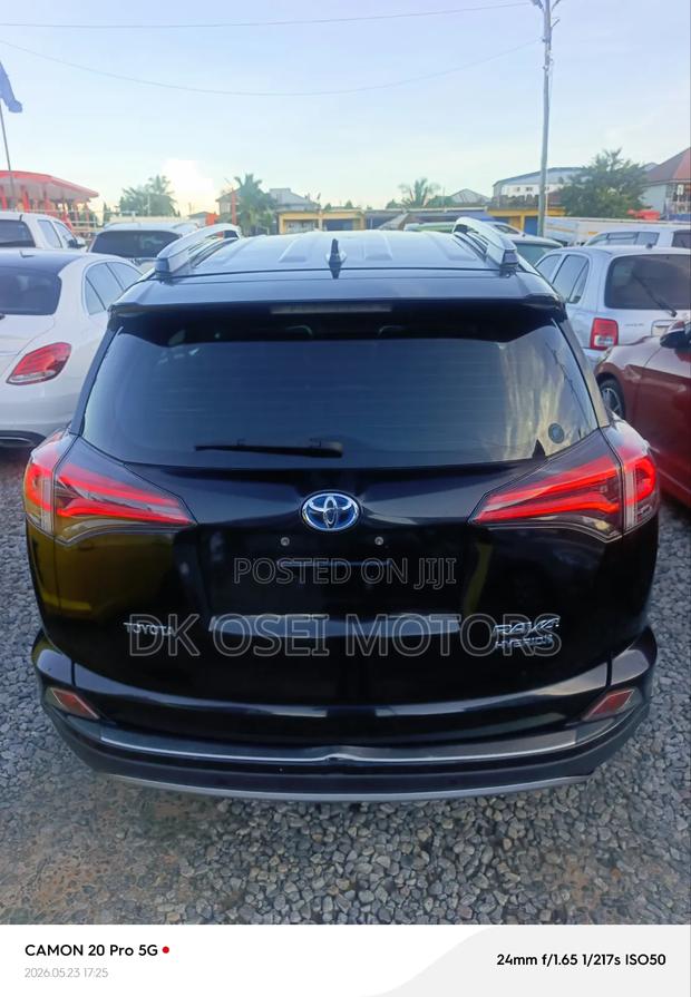 Toyota RAV4 Hybrid 2017 Black