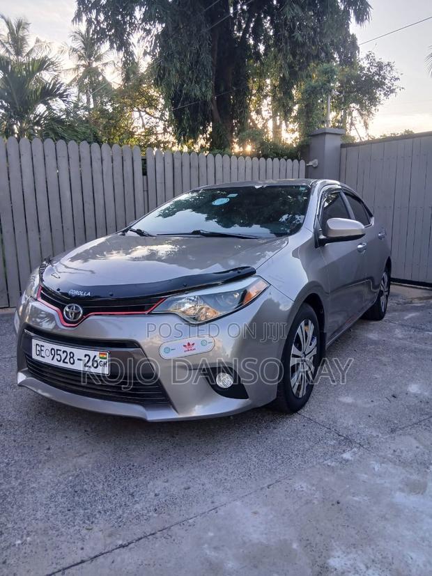 Toyota Corolla LE Premium 4dr Sedan (1.8L 4cyl CVT) 2015 Brown