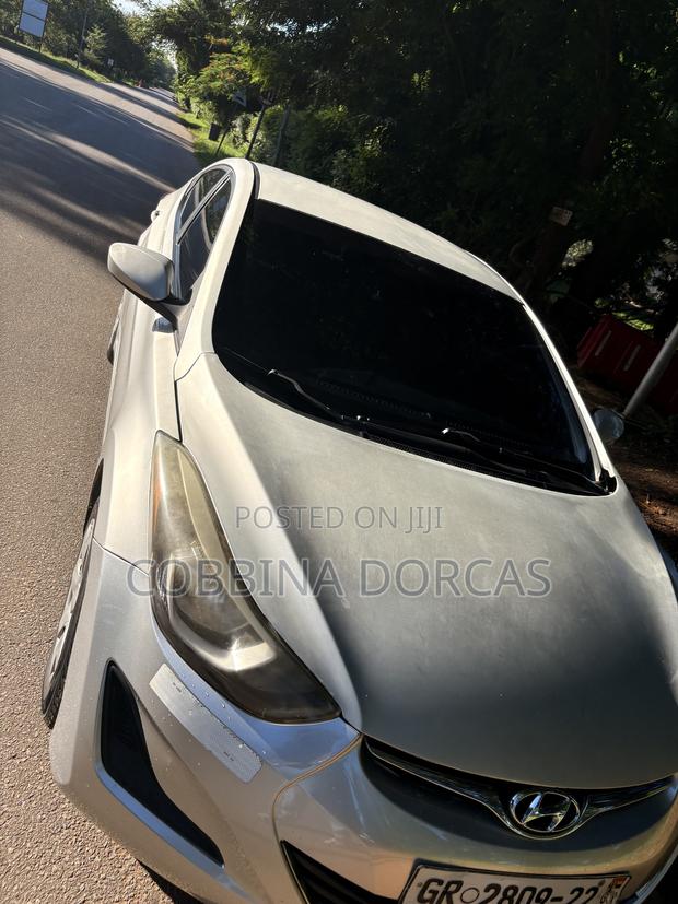 Hyundai Elantra Limited Sedan FWD (1.8L 4cyl 6A) 2016 Silver