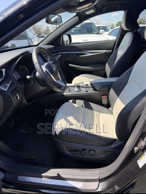 Infiniti QX55 2022 Black