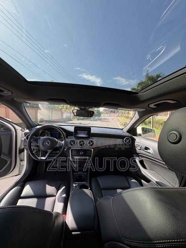 Mercedes-Benz GLA 250 2019 White