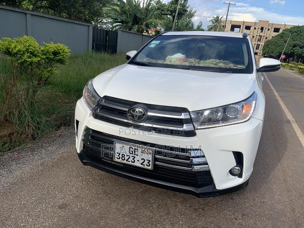 Toyota Highlander LE 4x2 (2.7L 4cyl 6A) 2016 White