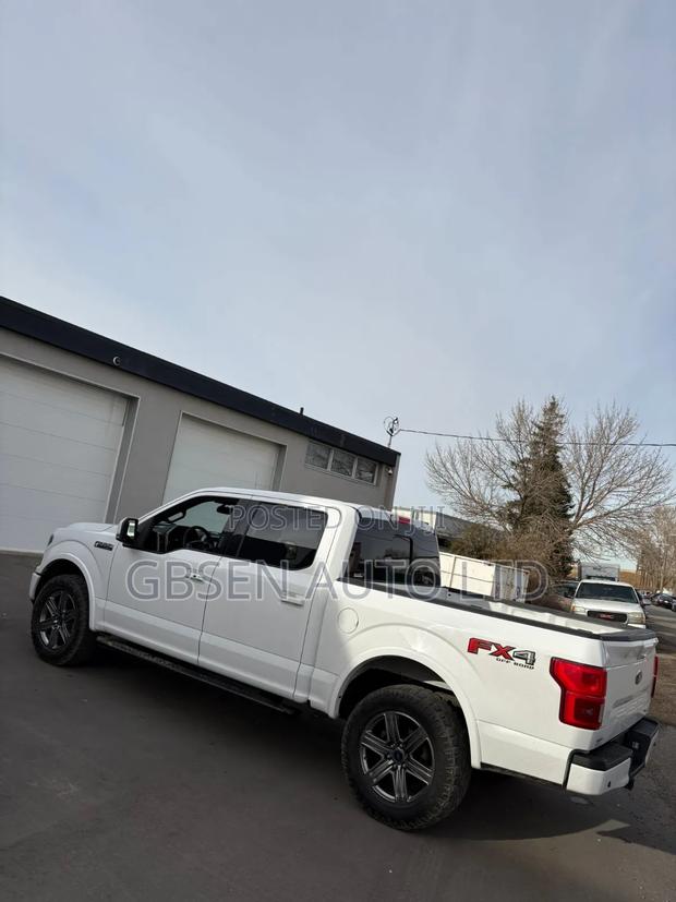 Ford F-150 Lariat 4x4 SuperCrew Cab Styleside 5.5 ft. box 145 in. WB