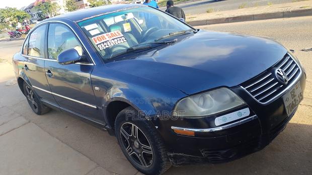 Volkswagen Passat 1.8 T 2004 Blue