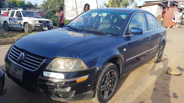 Volkswagen Passat 1.8 T 2004 Blue