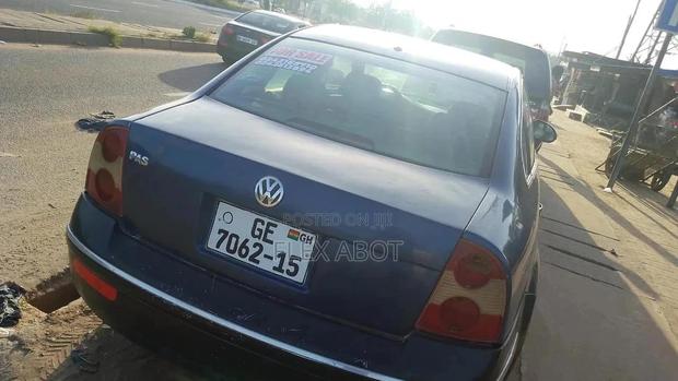 Volkswagen Passat 1.8 T 2004 Blue