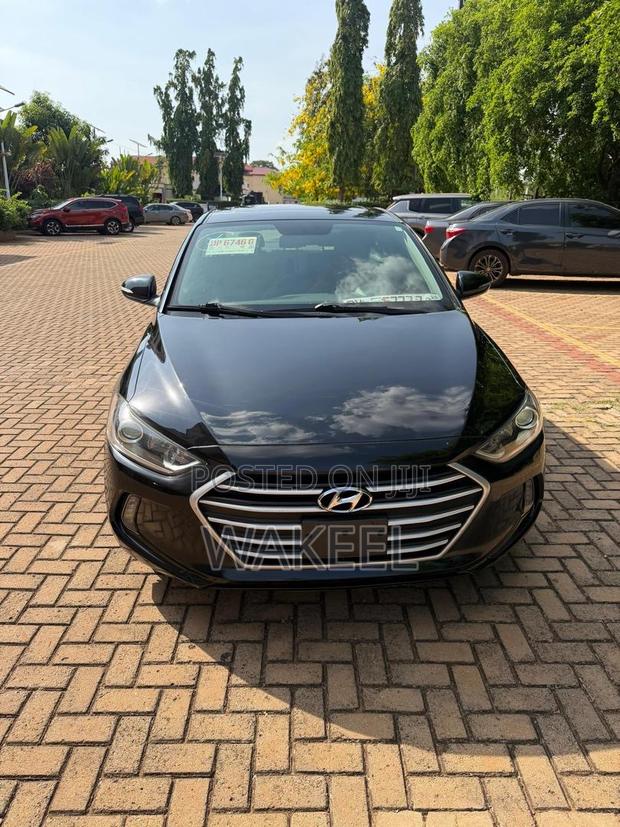 Hyundai Elantra SE Sedan FWD (2.0L 4cyl 6M) 2017 Black