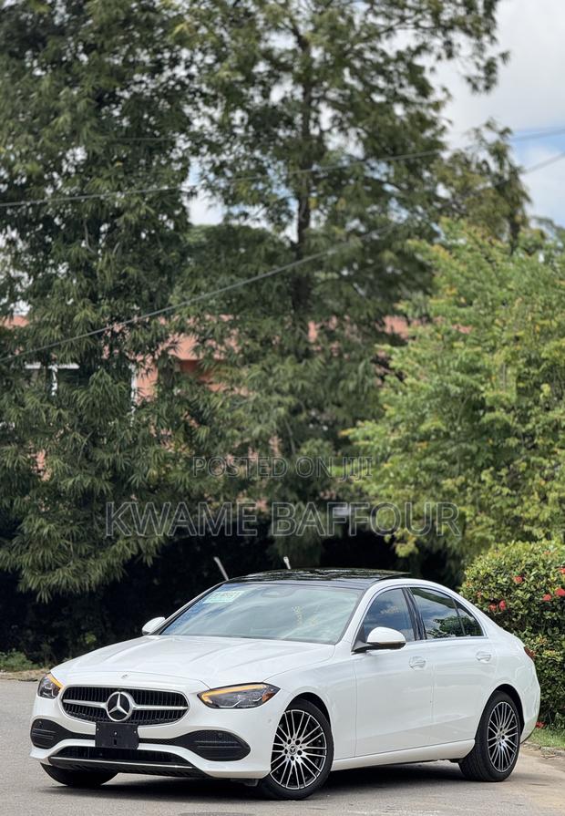 Mercedes-Benz C300 2024 White