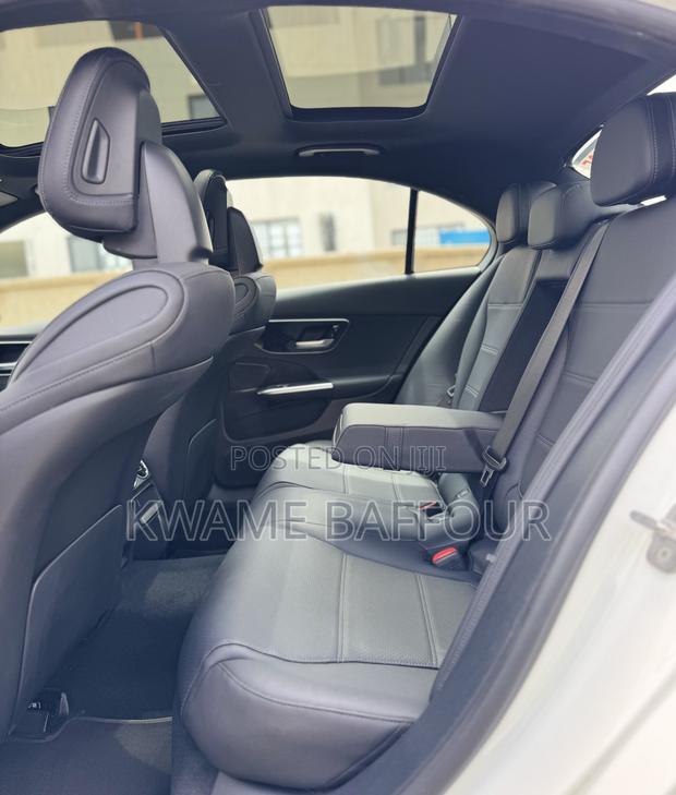 Mercedes-Benz C300 2024 White