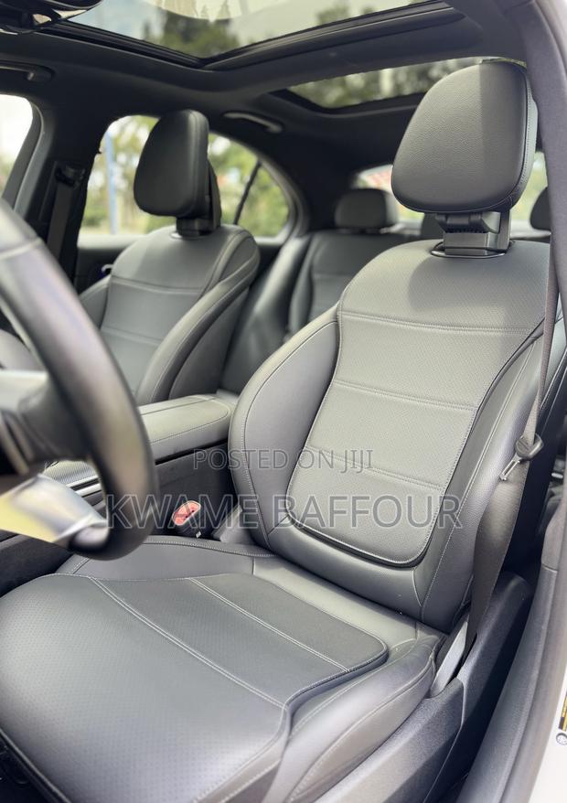 Mercedes-Benz C300 2024 White