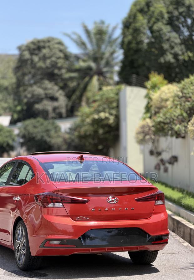 Hyundai Elantra Limited 2019 Red