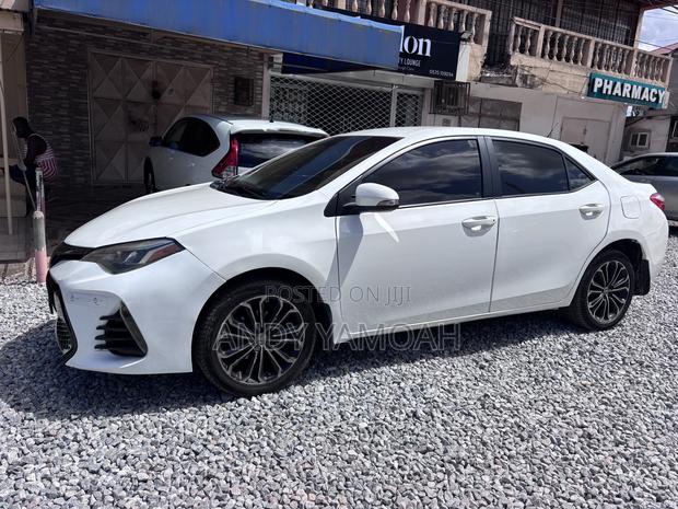 Toyota Corolla 2016 White