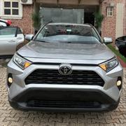 Toyota RAV4 XLE 2021 Silver for sale