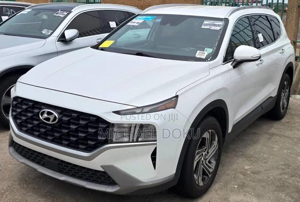 Hyundai Santa Fe SE 2023 Off white
