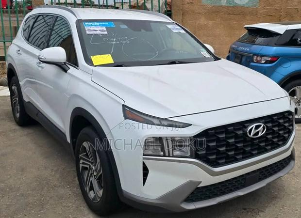 Hyundai Santa Fe SE 2023 Off white