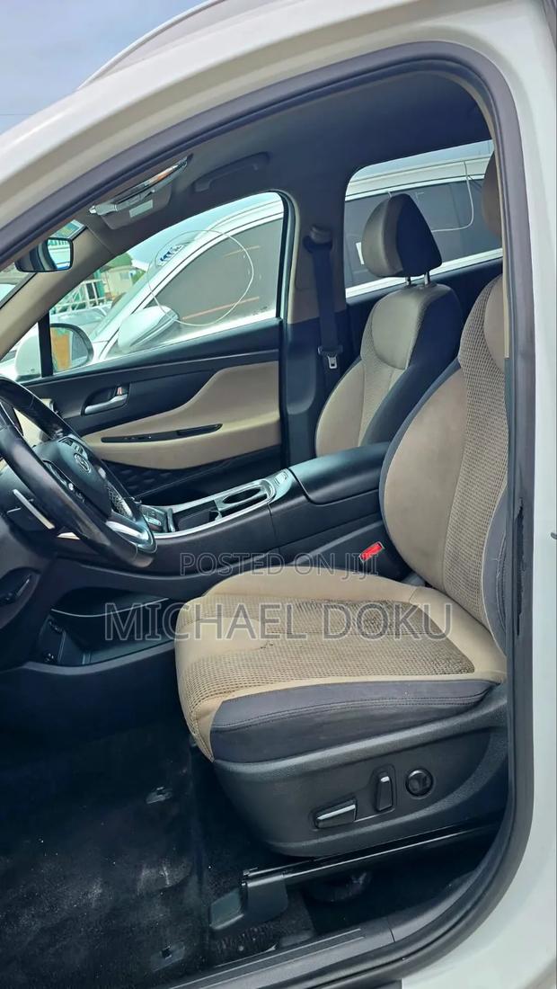 Hyundai Santa Fe SE 2023 Off white