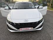 Hyundai Elantra Limited 2022 White for sale