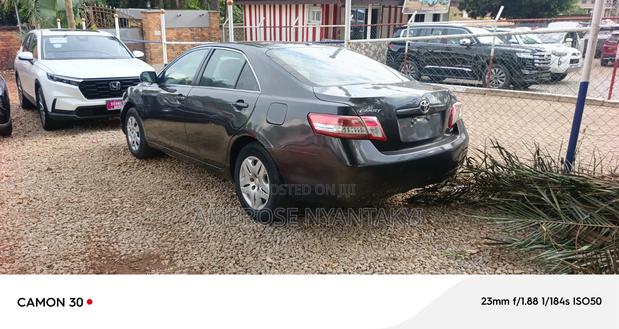 Toyota Camry LE 4dr Sedan (2.5L 4cyl 6AM) 2010 Gray
