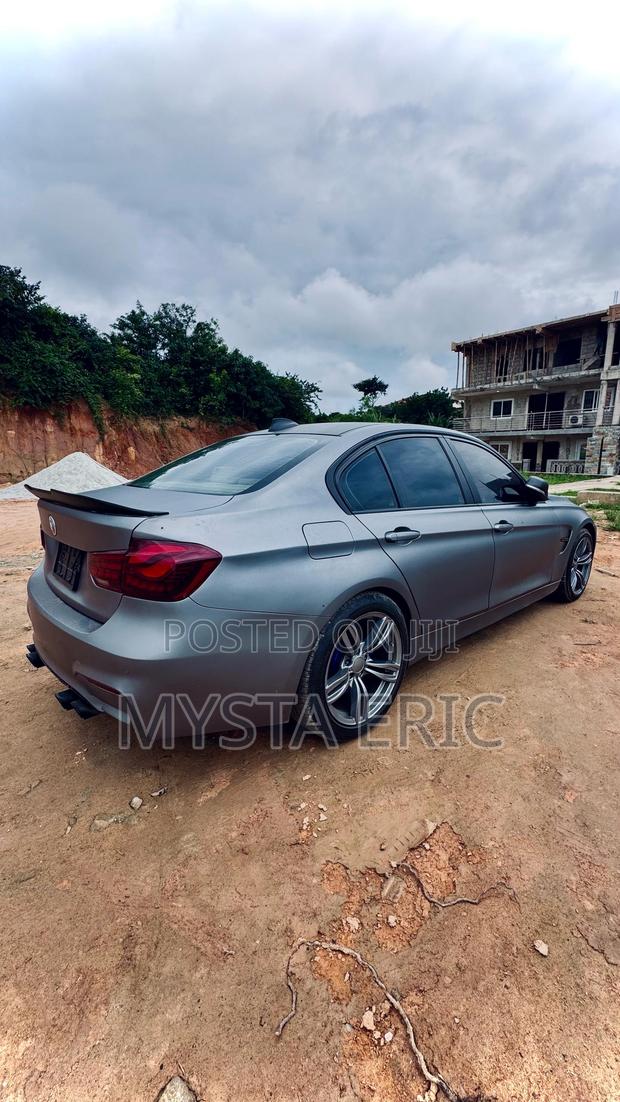 BMW 320i 2014 Gray