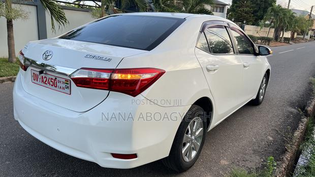 Toyota Corolla 2016 White