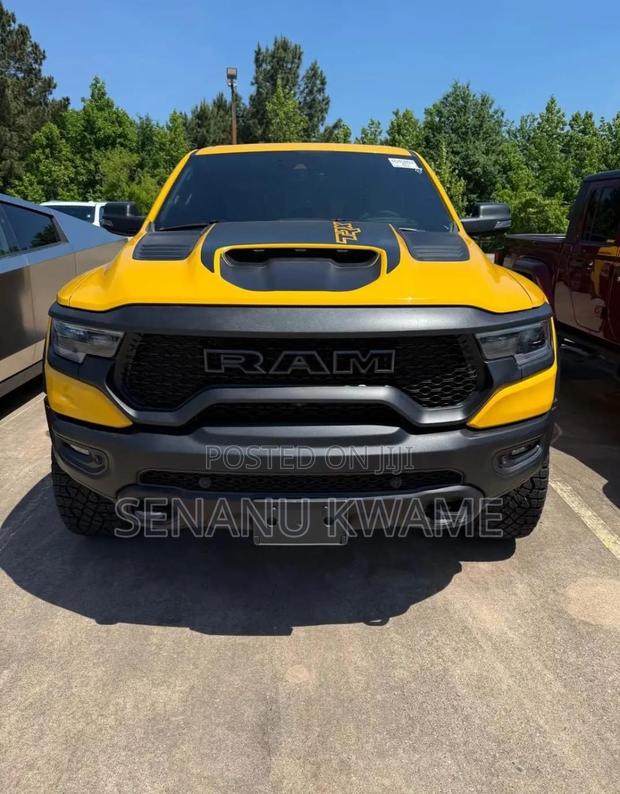 Dodge RAM 2023 Yellow