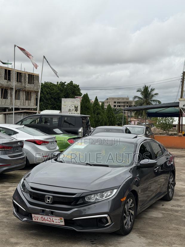 Honda Civic EX Sedan 2019 Gray