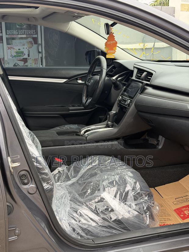 Honda Civic EX Sedan 2019 Gray