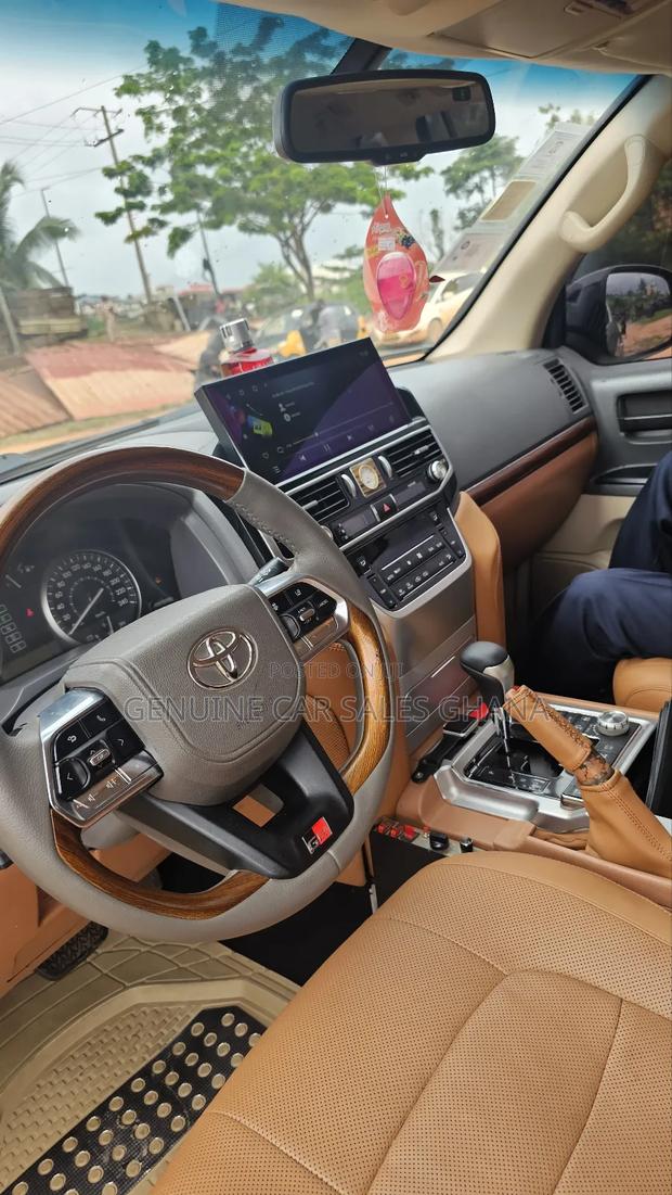 Toyota Land Cruiser 2023 Black